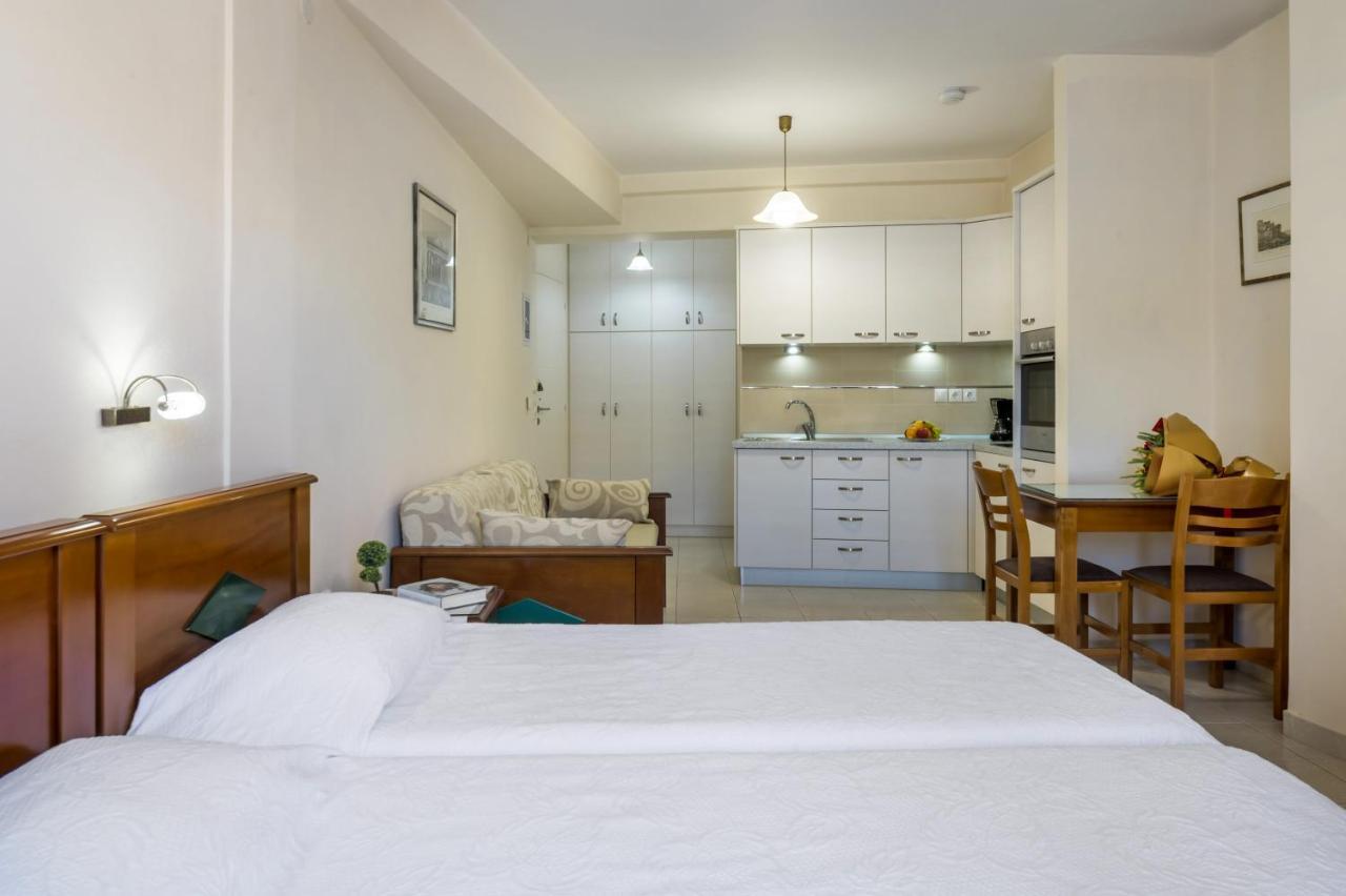 Rouchotas Apartments อาร์กอสโตลี ภายนอก รูปภาพ