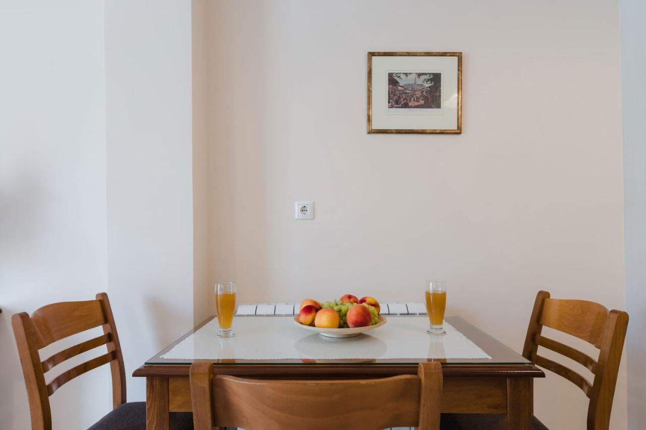 Rouchotas Apartments อาร์กอสโตลี ภายนอก รูปภาพ