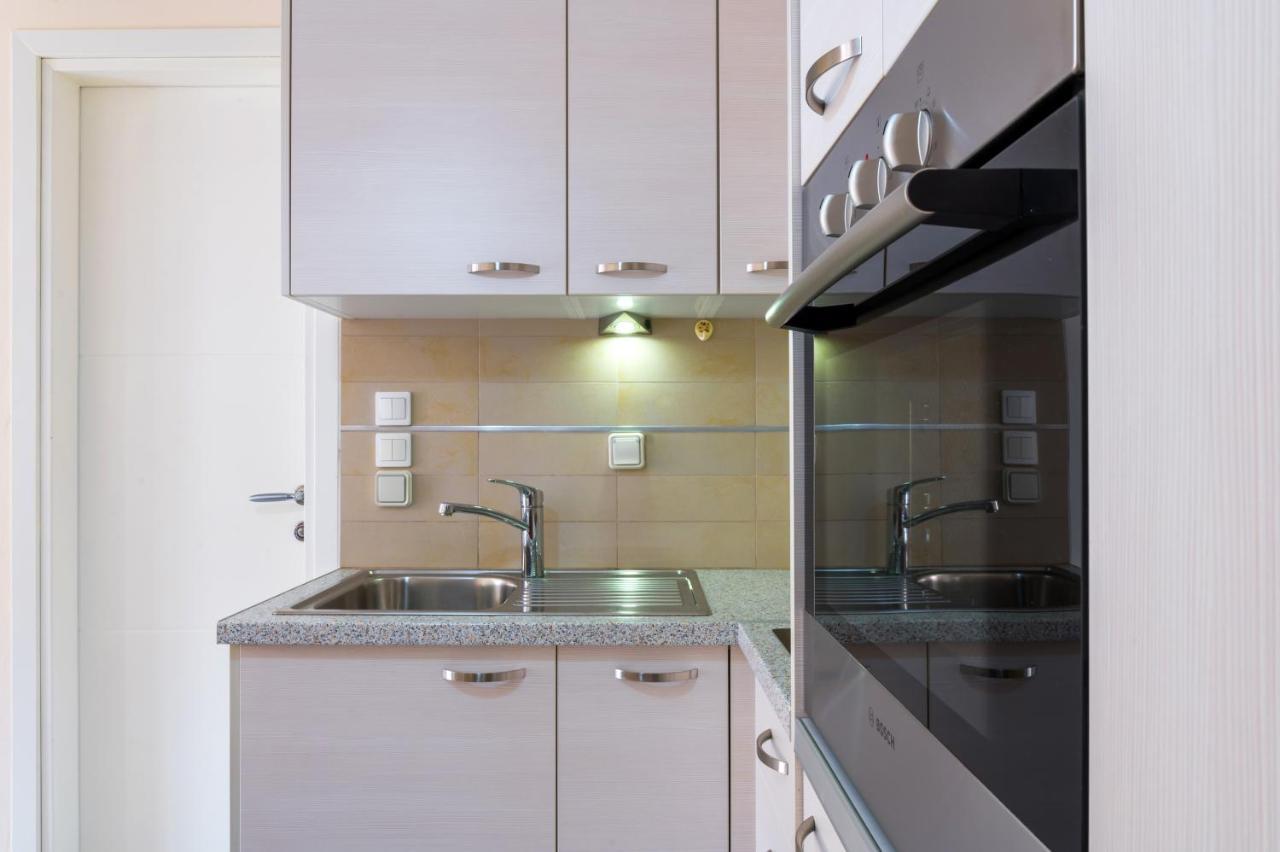 Rouchotas Apartments อาร์กอสโตลี ภายนอก รูปภาพ