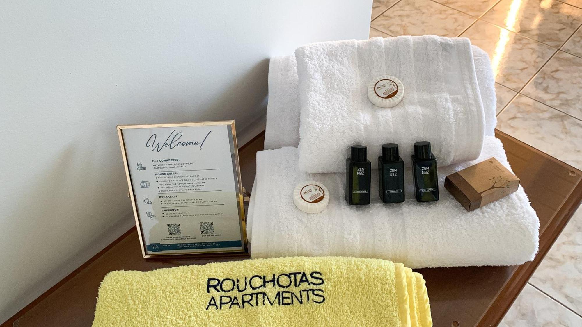 Rouchotas Apartments อาร์กอสโตลี ภายนอก รูปภาพ